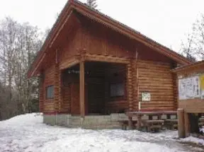 鷹ノ巣山避難小屋 鷹ノ巣山避難小屋