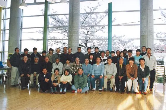 桜の中で大集会 桜の中で大集会