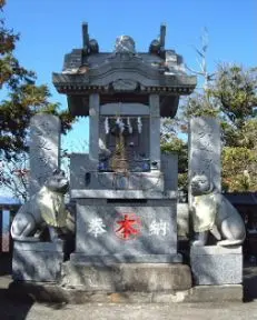 寛保元年(1741)創建 三峰神社奥宮 寛保元年(1741)創建 三峰神社奥宮