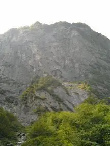 1ルンゼ上部より屏風岩東壁 1ルンゼ上部より屏風岩東壁