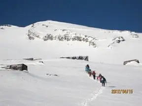 山頂を目指す 山頂を目指す
